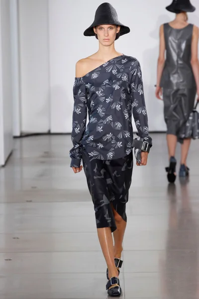 Look 29